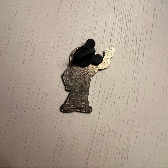 Buzz Lightyear First Release 2009 Disney Trading Pin - Picture 4 of 4